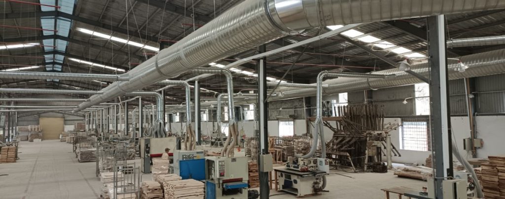 Hệ thống hút bụi nhà xưởng - Gỗ công nghiệp - Hiệu quả cao 4 máy hút bụi trong nhà xưởng