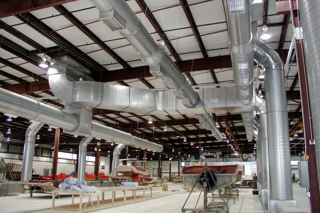 HƯỚNG DẪN CHỌN MUA ĐIỀU HOÀ CÔNG NGHIỆP CHUẨN NHẤT 2025 5 Chọn đơn vị thi công – bảo trì chuyên nghiệp