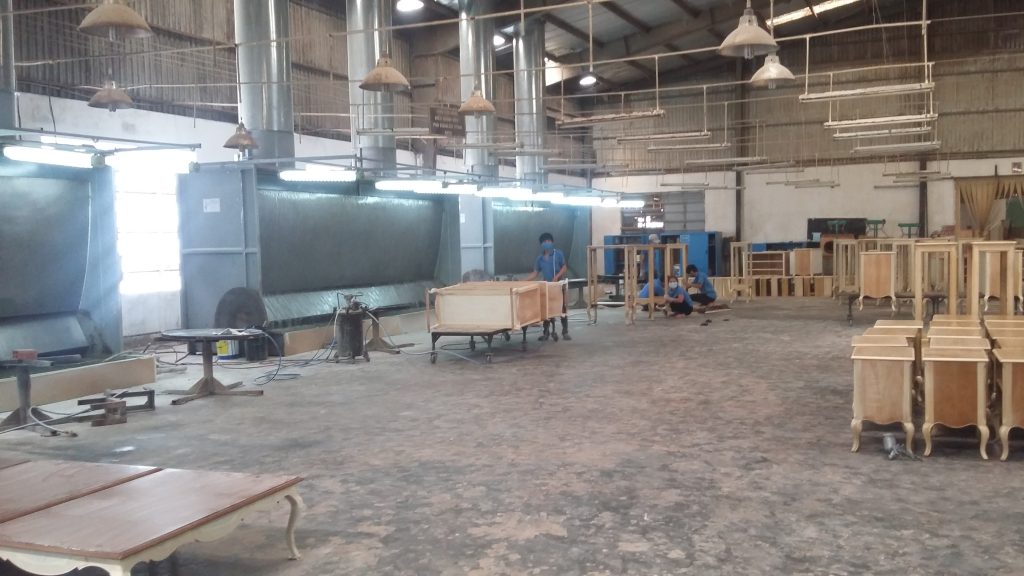Xử lý bụi sơn gỗ nhà xưởng